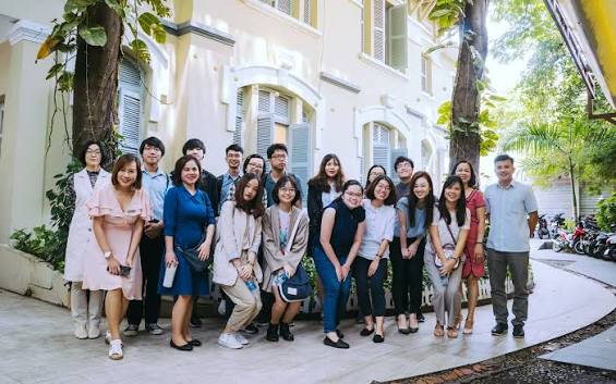 Cam-on-cac-ban-da-danh-thoi-gian-tham-quan-VFA-Vao-ngay-18-Thu-5-v-1